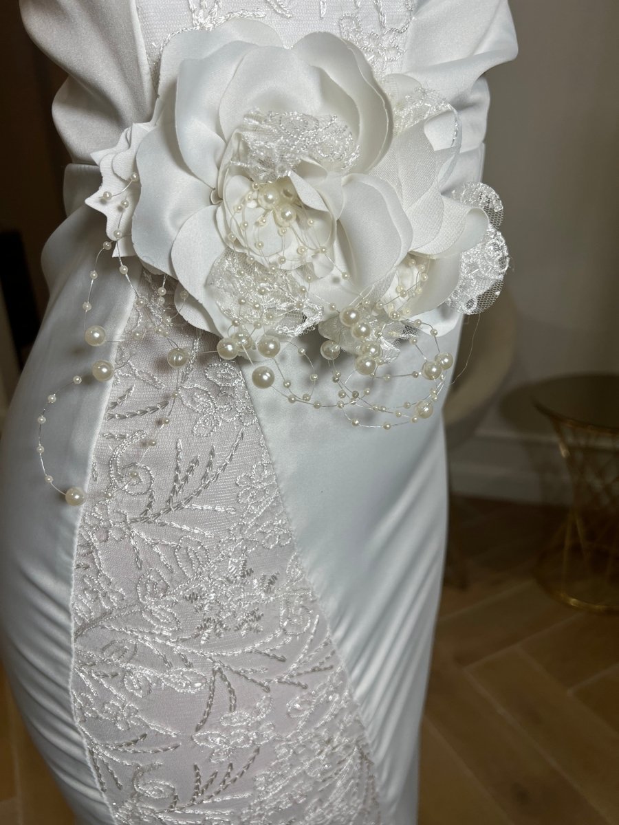 LÉA: robe asymétrique, manche unique - Aube Couture