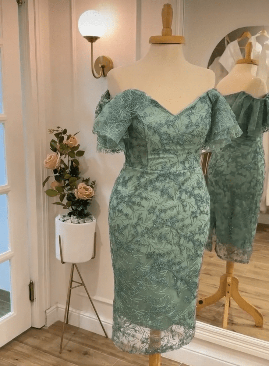 NAÏA: robe courte dentelle fine - Aube Couture
