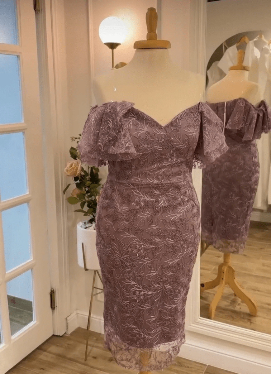 NAÏA: robe courte dentelle fine - Aube Couture